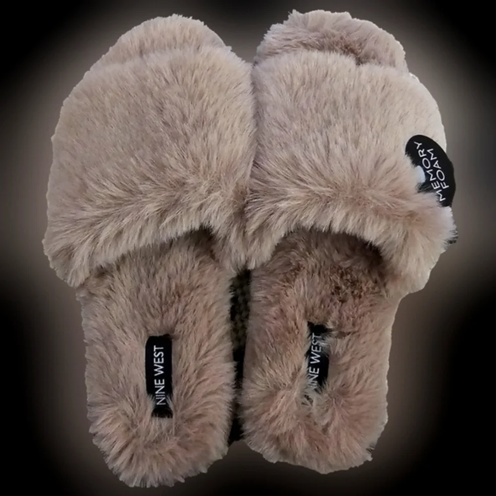 NWT Nine West Memory Foam Slippers ~ Med (7-8) ~ Tan
